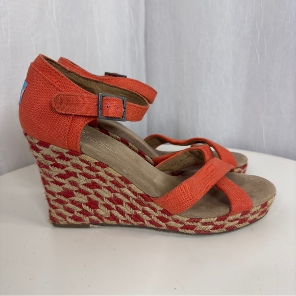 TOMS Wedges - Picture 4 of 13